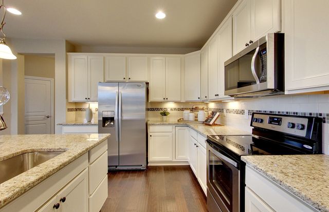 1048 Harvest Acres, Hendersonville, TN 37075
