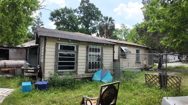 7935 Sherman Street, Houston, TX 77012