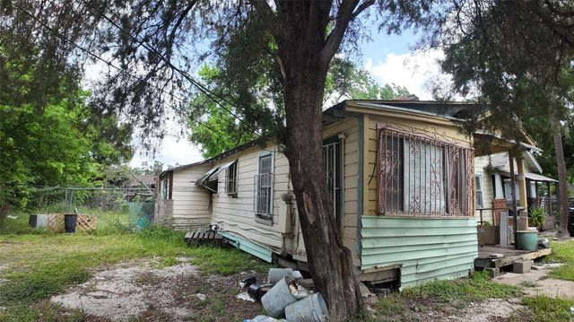 7935 Sherman Street, Houston, TX 77012