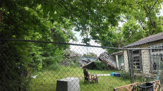 7935 Sherman Street, Houston, TX 77012