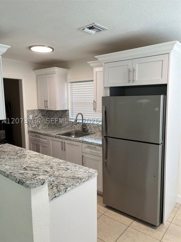 330 NE 7th St 330, Pompano Beach, FL 33060