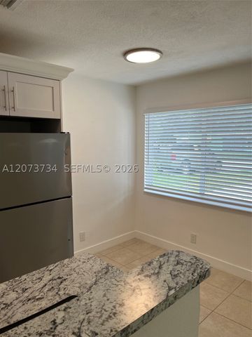 330 NE 7th St 330, Pompano Beach, FL 33060
