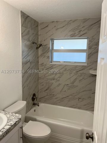 330 NE 7th St 330, Pompano Beach, FL 33060