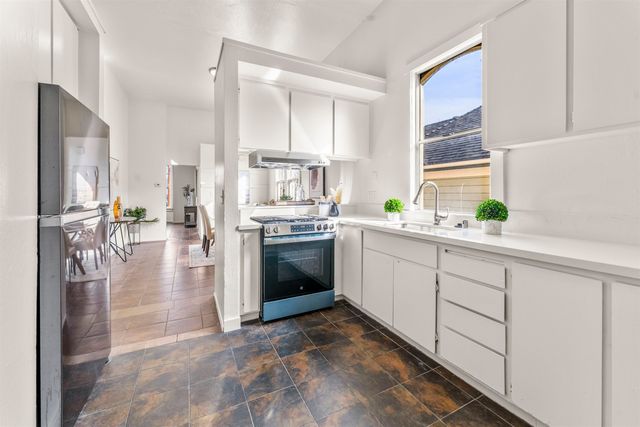 1431 10th St, Oakland, CA 94607