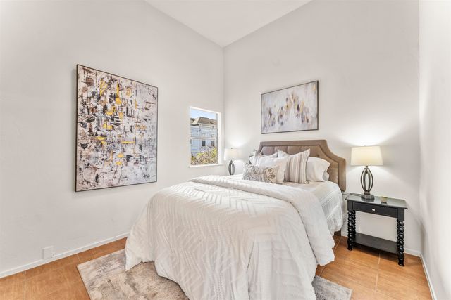 1431 10th St, Oakland, CA 94607