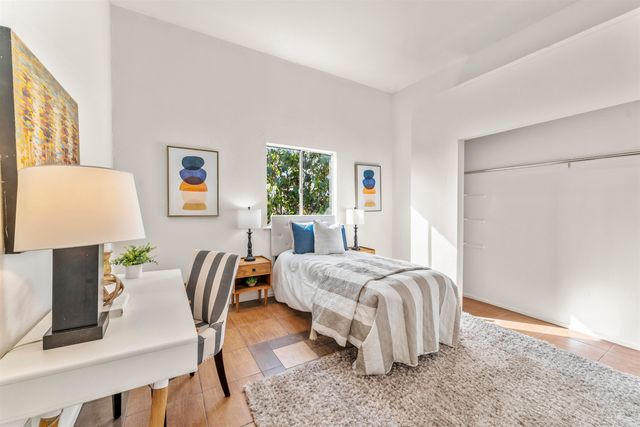 1431 10th St, Oakland, CA 94607