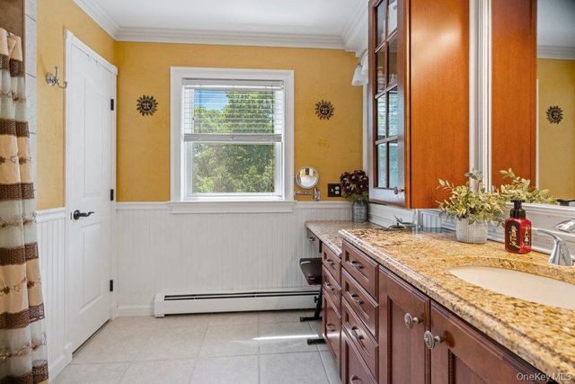 131 Jamaica Avenue, Medford, NY 11763
