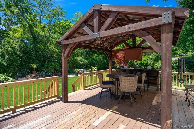 131 Jamaica Avenue, Medford, NY 11763