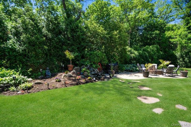 131 Jamaica Avenue, Medford, NY 11763