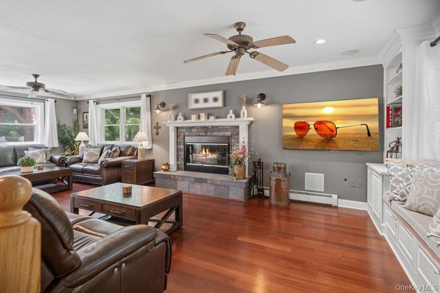 131 Jamaica Avenue, Medford, NY 11763