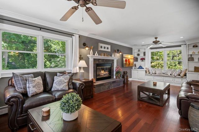 131 Jamaica Avenue, Medford, NY 11763