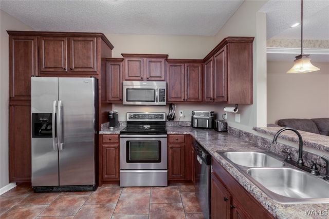 15174 Green Circle, Northport, AL 35475