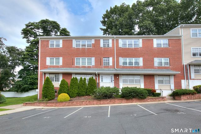 50 Greenhouse Road 57D, Bridgeport, CT 06606