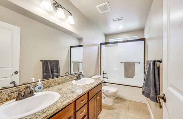 2852 Glacier Drive, Klamath Falls, OR 97603