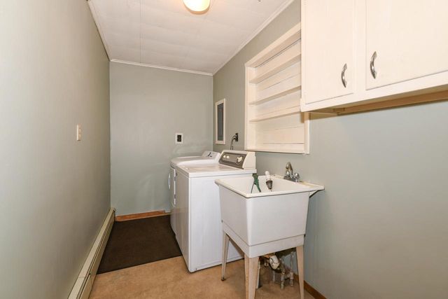 N6924 Oak LANE, Elkhorn, WI 53121