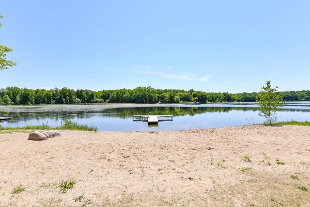 N6924 Oak LANE, Elkhorn, WI 53121