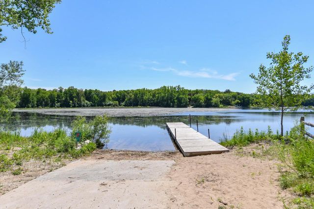 N6924 Oak LANE, Elkhorn, WI 53121