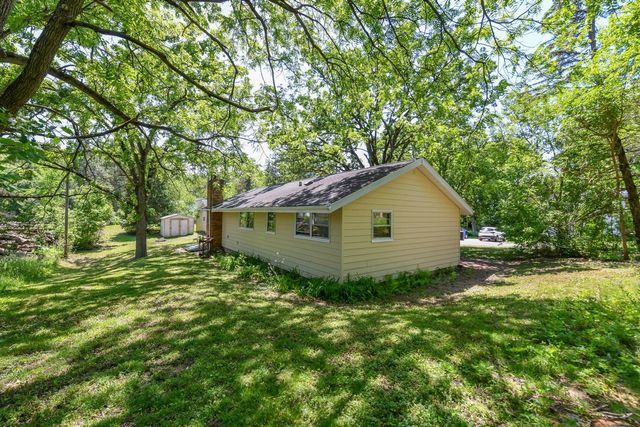 N6924 Oak LANE, Elkhorn, WI 53121