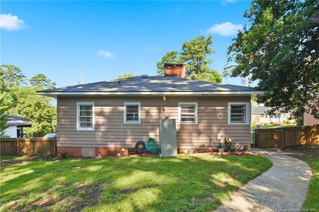 316 Fairwood Court, Fayetteville, NC 28305