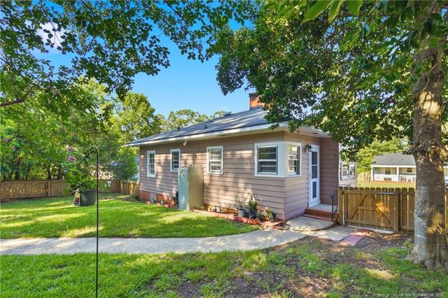 316 Fairwood Court, Fayetteville, NC 28305