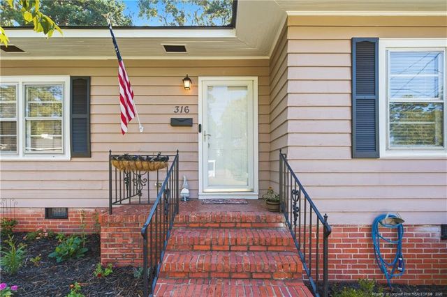 316 Fairwood Court, Fayetteville, NC 28305