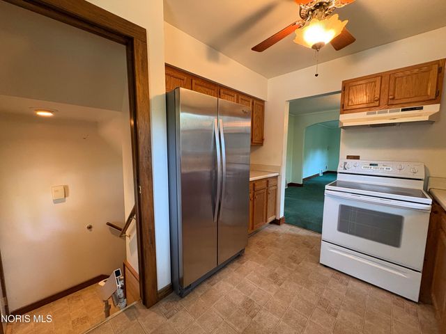 1312 Towers Road, Oregon, OH 43616
