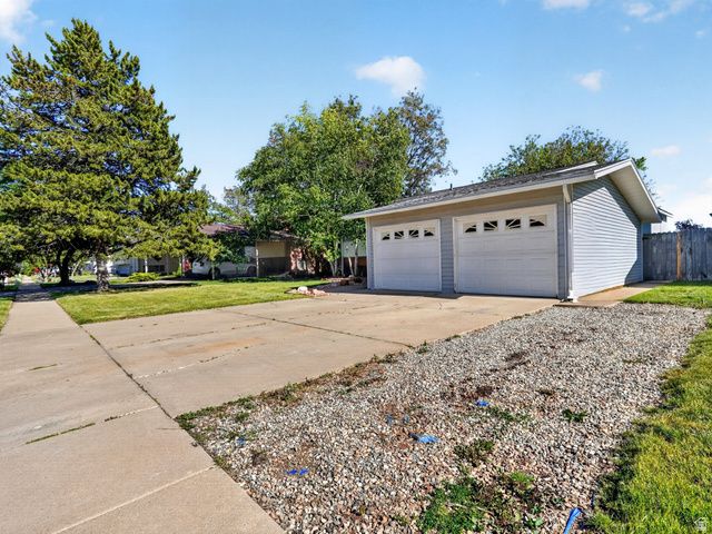 1371 E 5800 S, South Ogden, UT 84405