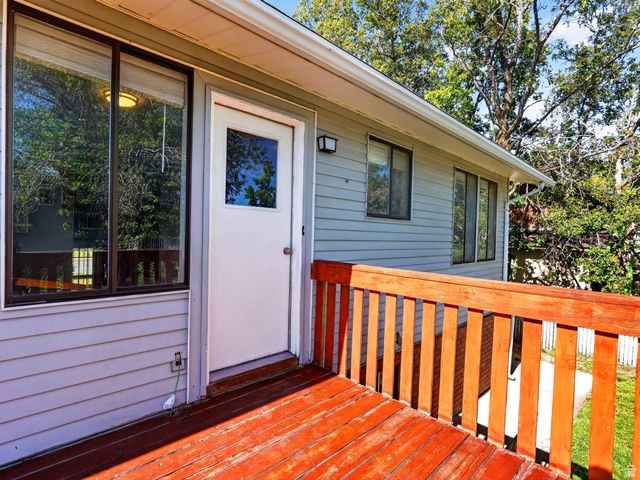 1371 E 5800 S, South Ogden, UT 84405