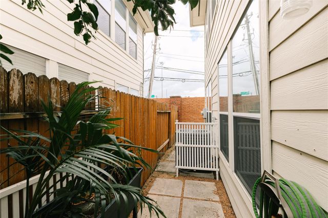 1710 Aden Mist Drive, Houston, TX 77003