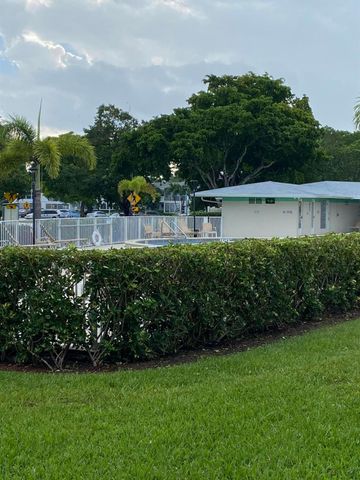 321 Durham J 321, Deerfield Beach, FL 33442