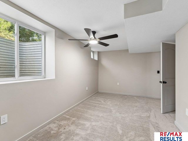 6818 N 51 Street, Omaha, NE 68152