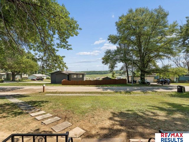 6818 N 51 Street, Omaha, NE 68152