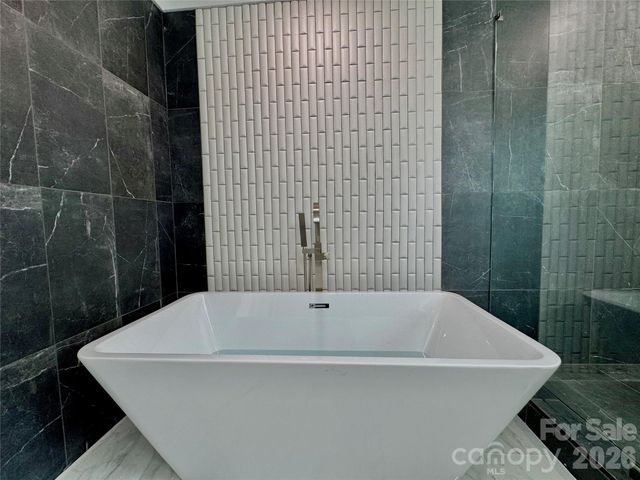 5635 Ruth Drive, Charlotte, NC 28215