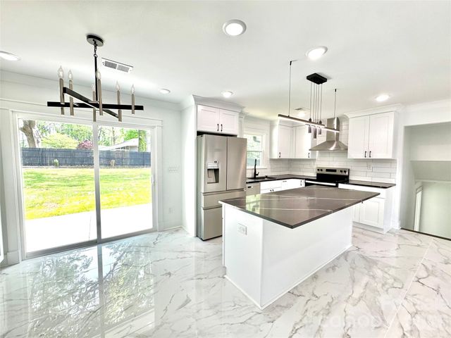 5635 Ruth Drive, Charlotte, NC 28215