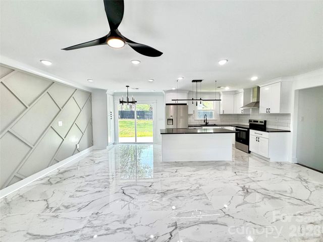 5635 Ruth Drive, Charlotte, NC 28215