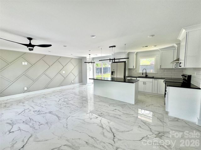 5635 Ruth Drive, Charlotte, NC 28215