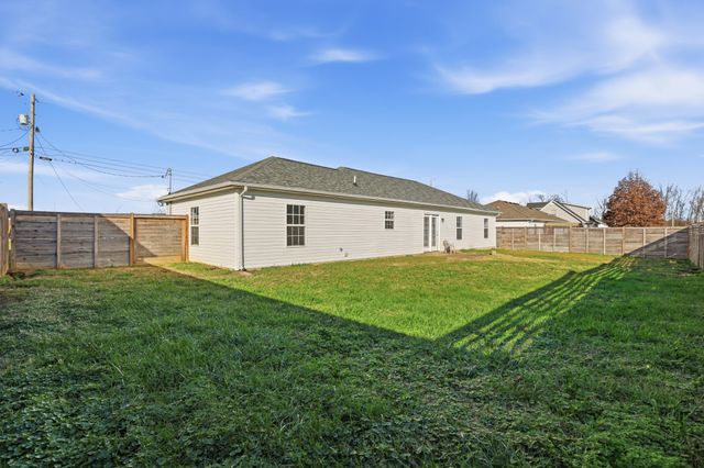 102 Greystone Way, Shelbyville, TN 37160