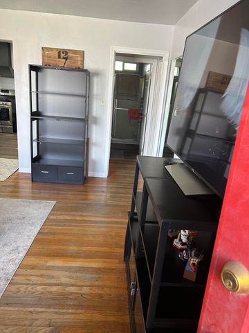 2703 E Goshen Avenue, Visalia, CA 93292