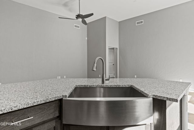 6024 Spring Ridge, Santa Teresa, NM 88008