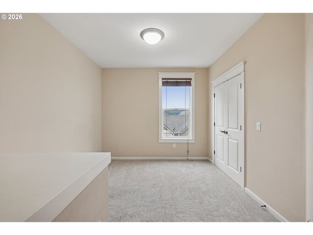 3870 SUMMERLINN Dr, West Linn, OR 97068