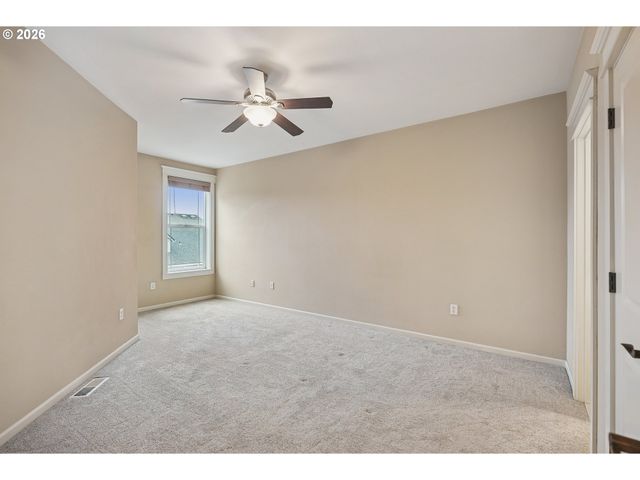 3870 SUMMERLINN Dr, West Linn, OR 97068