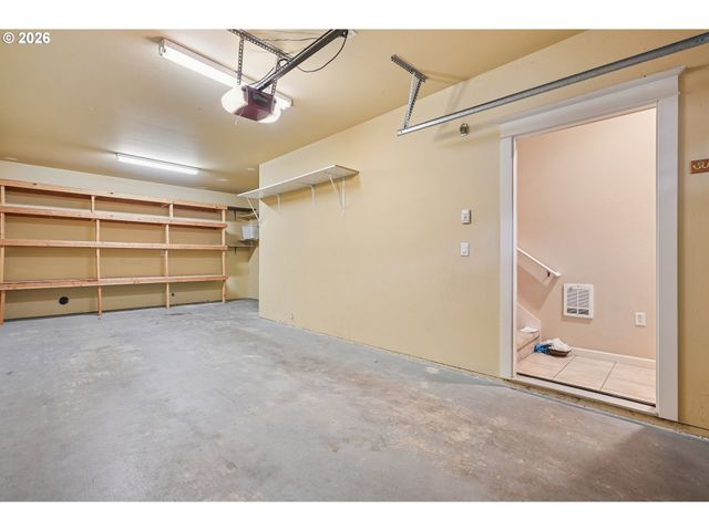 3870 SUMMERLINN Dr, West Linn, OR 97068