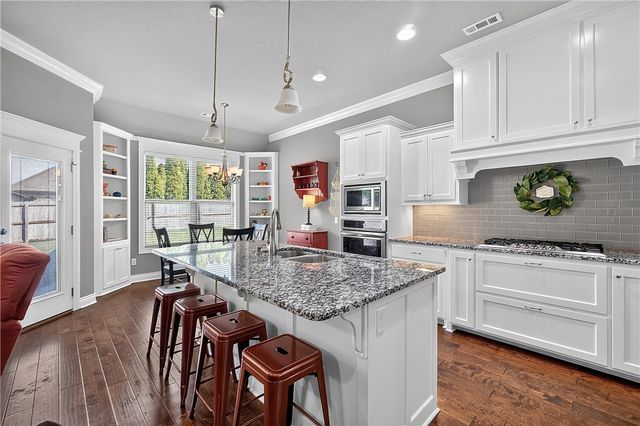 8184 Buona Sera Street, Springdale, AR 72762