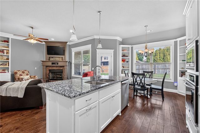 8184 Buona Sera Street, Springdale, AR 72762