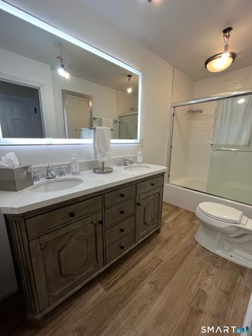 81 Black Rock Turnpike, Redding, CT 06896