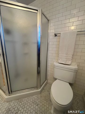 81 Black Rock Turnpike, Redding, CT 06896