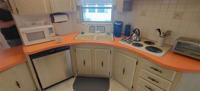 2127 OAHU DRIVE, Holiday, FL 34691