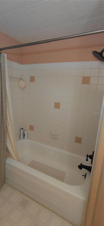 Image 20 of property listing at 2127 OAHU DRIVE, Holiday, FL 34691