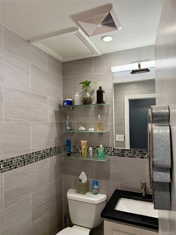 660 Williams Avenue, Brooklyn, NY 11207