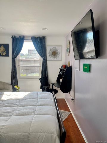 660 Williams Avenue, Brooklyn, NY 11207